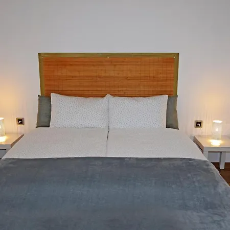 4 City's Sights And Apartment Burgas