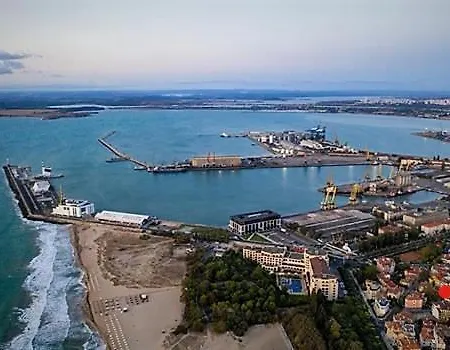 Apartment 4 City's Sights And Burgas